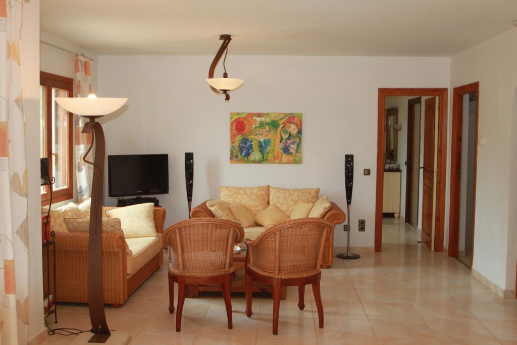 Chrisuli - Well Furnished Villa With Panoramic Views In Moraira Habitación foto